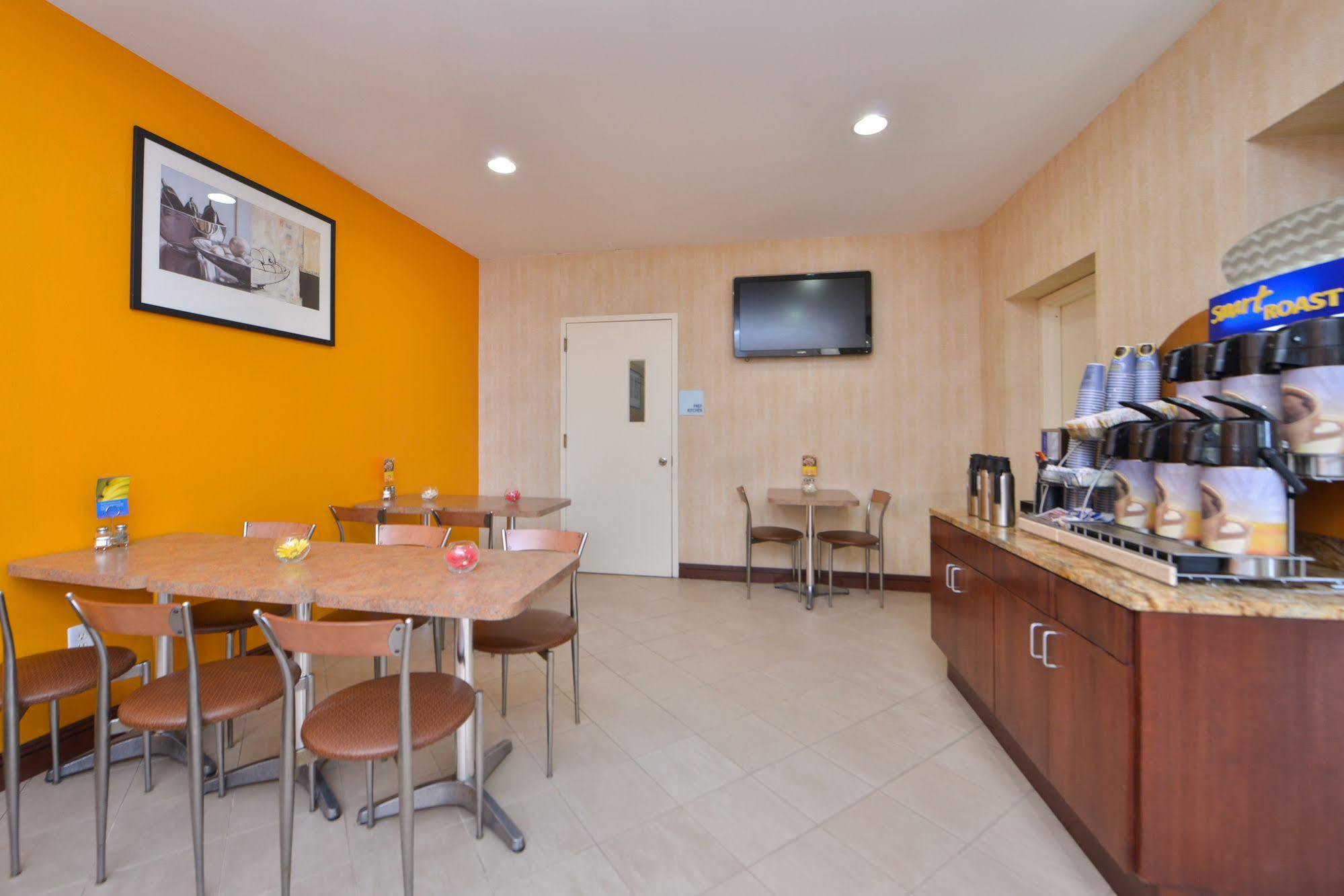 Holiday Inn Express Laguardia Airport, An Ihg Hotel Nova York Exterior foto